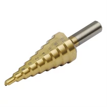Lépcsős fémfúró, 15 lépcsős; (4-32mm, 2mm lépcsők), befogás: 10mm, max. 5mm vastag anyagokhoz, TiN bevonat 20055